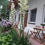 Lesne Zacisze 88 Nad Jeziorem Narie Z Wlasnymi Pomostami Sezonowe Lato Apartment Kretowiny
