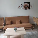 Apartment Lesne Zacisze 88 Nad Jeziorem Narie Z Wlasnymi Pomostami Sezonowe Lato Kretowiny