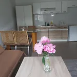 Lesne Zacisze 88 Nad Jeziorem Narie Z Wlasnymi Pomostami Sezonowe Lato Apartment Kretowiny
