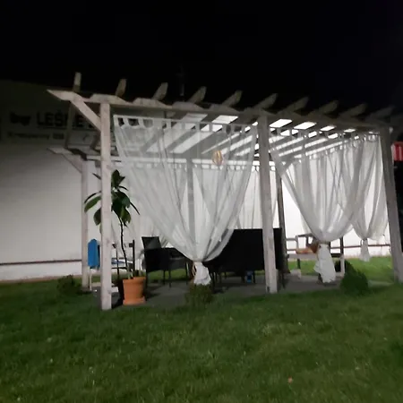 Lesne Zacisze 88 Nad Jeziorem Narie Z Wlasnymi Pomostami Sezonowe Lato Апартаменты *